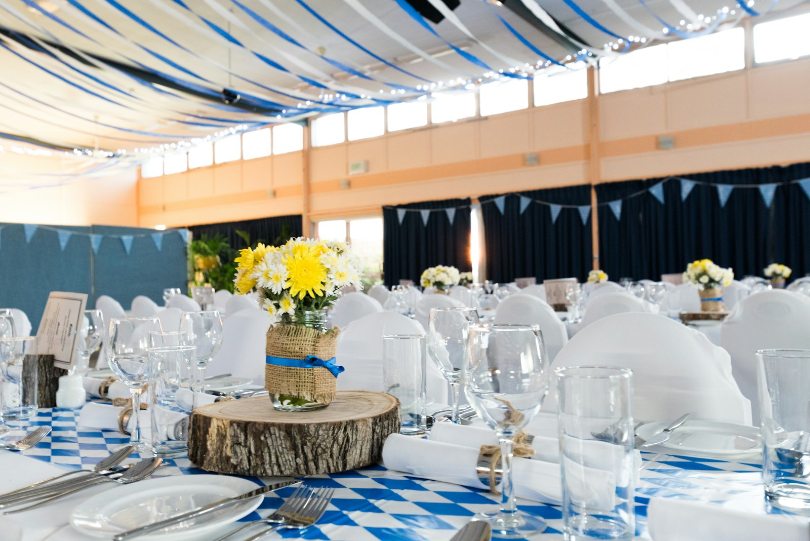 Banquet med dekkede bord